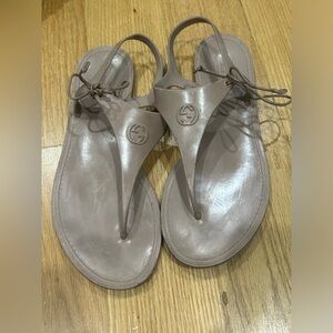 Gucci sandals size 8